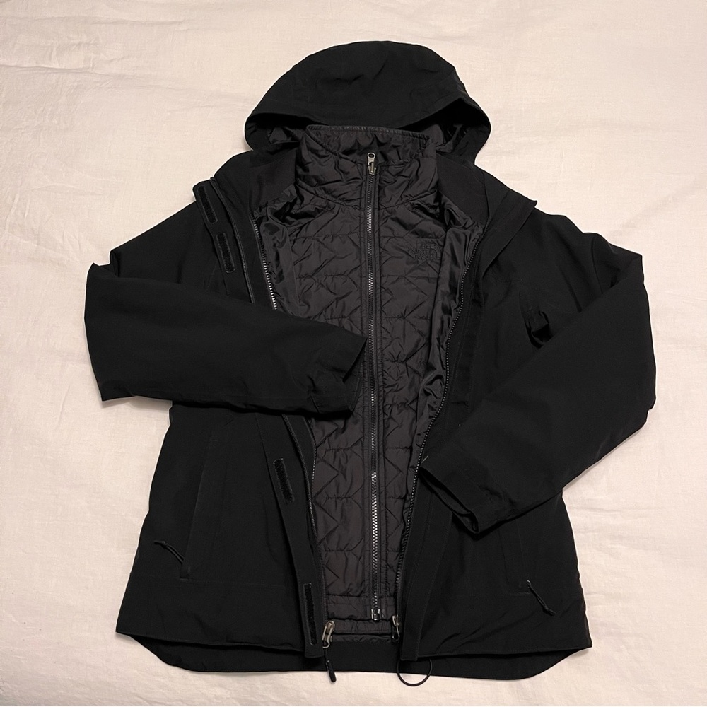 The North Face 2-In-1 Black Quilted Jacket + Water Resistant Shell | Size Small